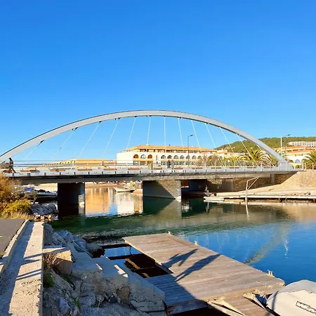 Climatise, Terrasse Et Parking Proche - Fr-1-338-604 *