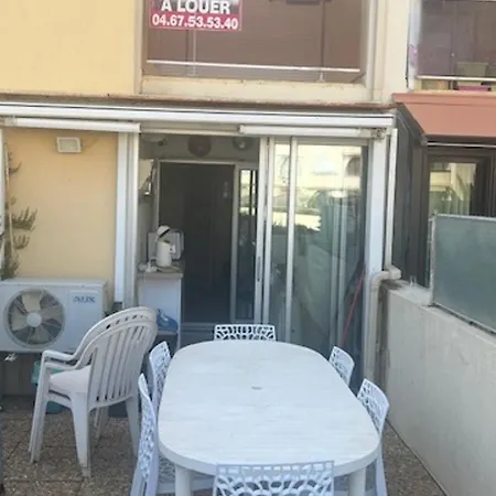 Climatise, Terrasse Et Parking Proche - Fr-1-338-604 * Sete