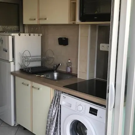 Climatise, Terrasse Et Parking Proche - Fr-1-338-604 Sete