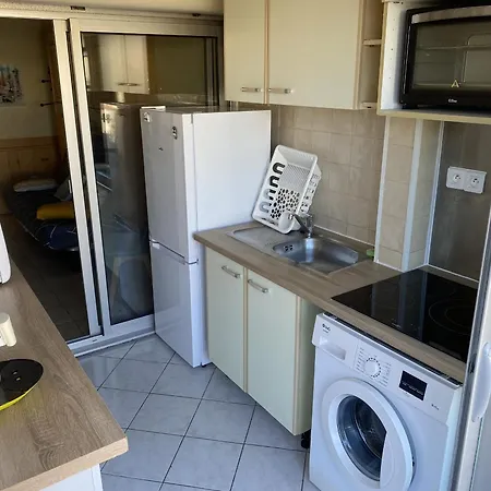 Climatise, Terrasse Et Parking Proche - Fr-1-338-604